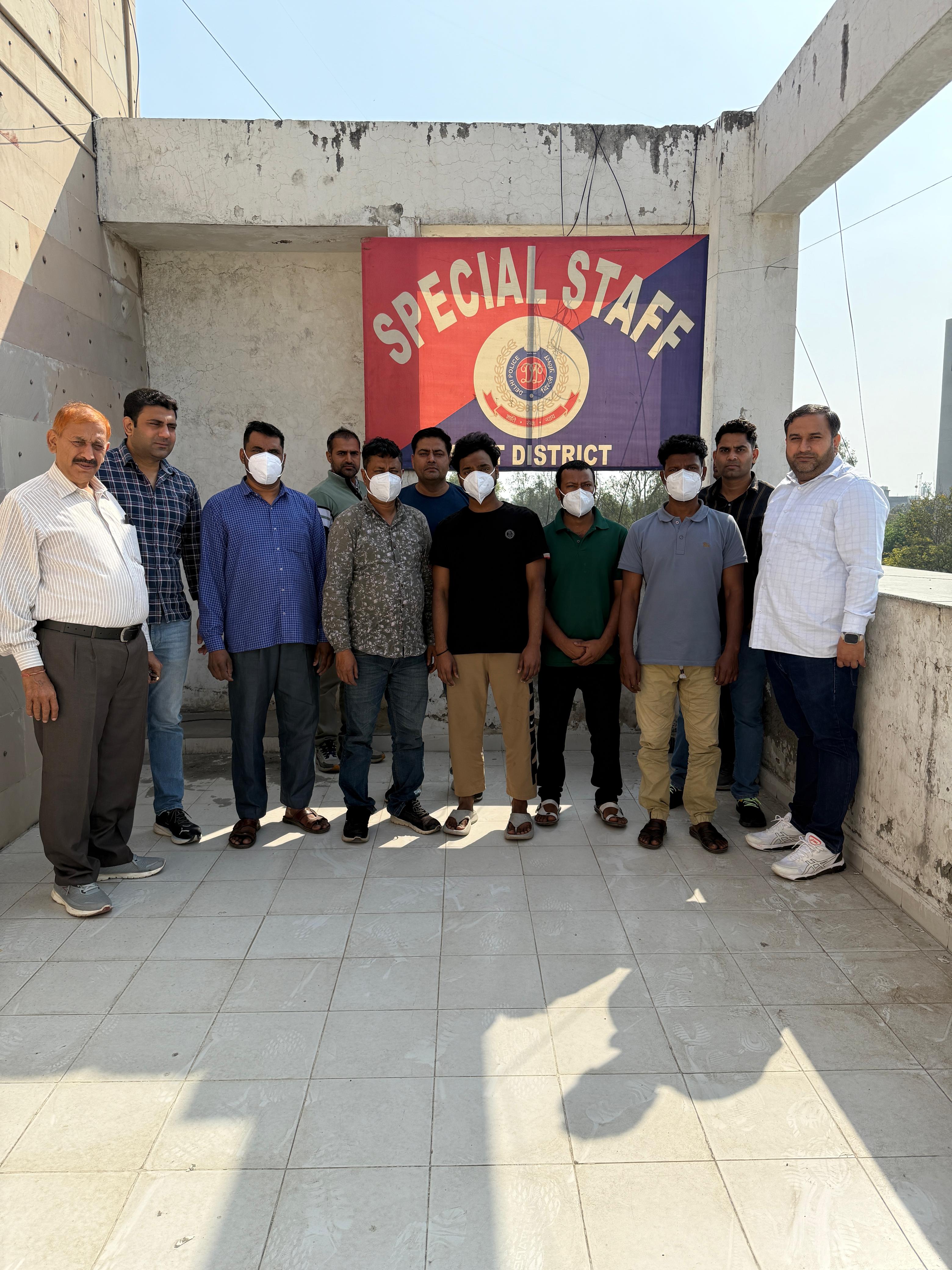 पुलिस ने भारत में रह रहे नाबालिग समेत सात बांग्लादेशी को दबोचा पुलिस ने भारत में रह रहे नाबालिग समेत सात बांग्लादेशी को दबोचा