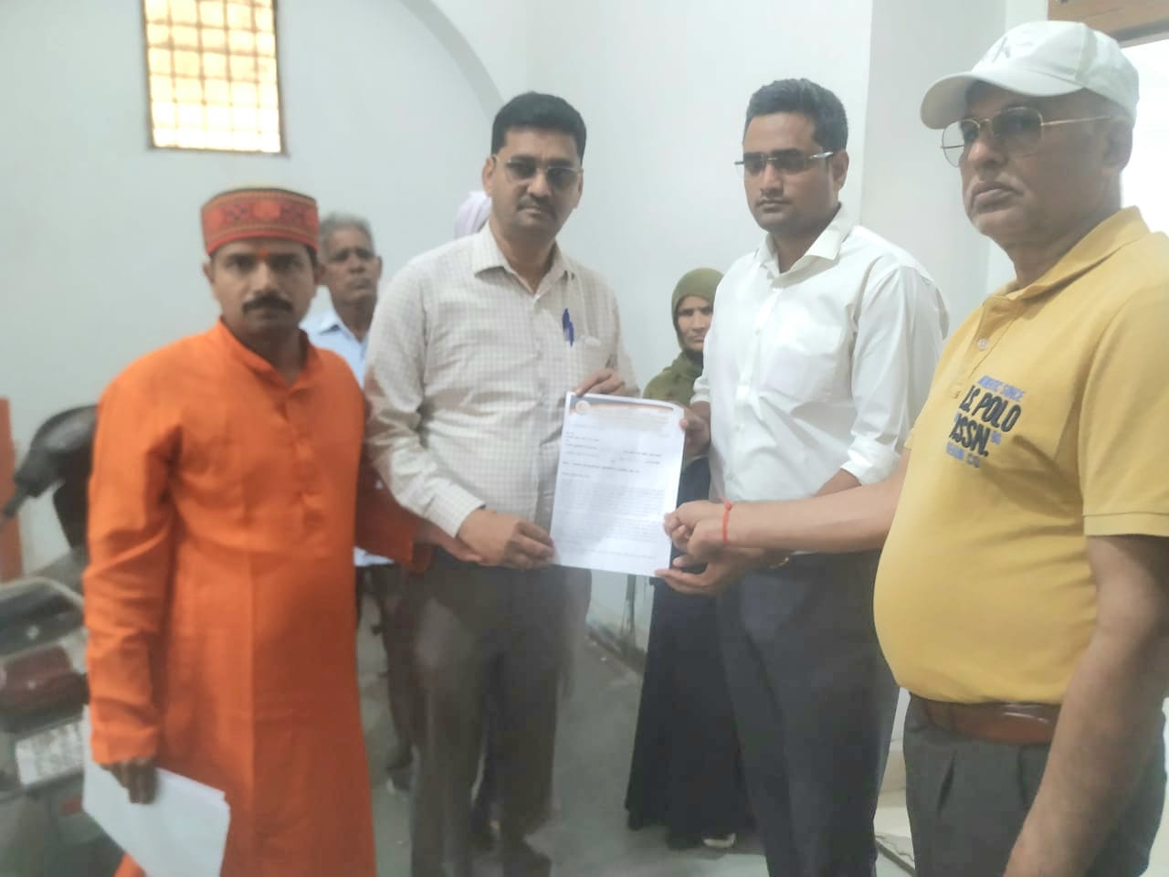 अखिल भारतीय मजदूर संघ ने जिलाधिकारी के माध्यम से प्रधानमंत्री को भेजा ज्ञापन अखिल भारतीय मजदूर संघ ने जिलाधिकारी के माध्यम से प्रधानमंत्री को भेजा ज्ञापन