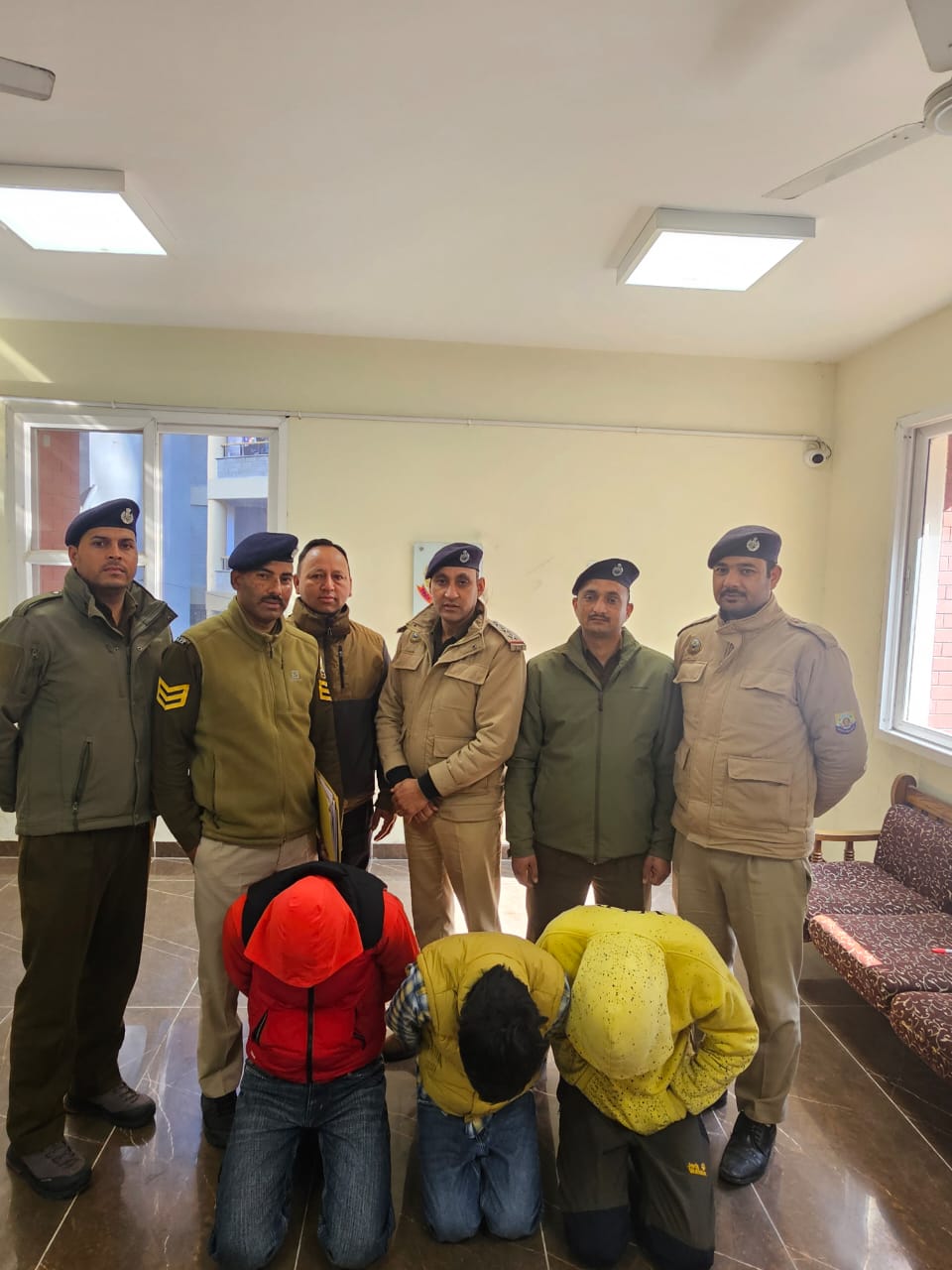 हेरोइन तस्करी के आरोप में हेरोइन तस्करी के आरोप में