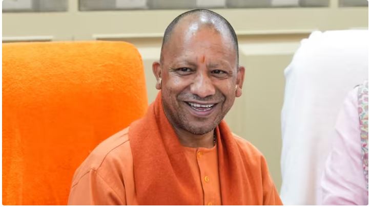 सीएम योगी आदित्यनाथ सीएम योगी आदित्यनाथ