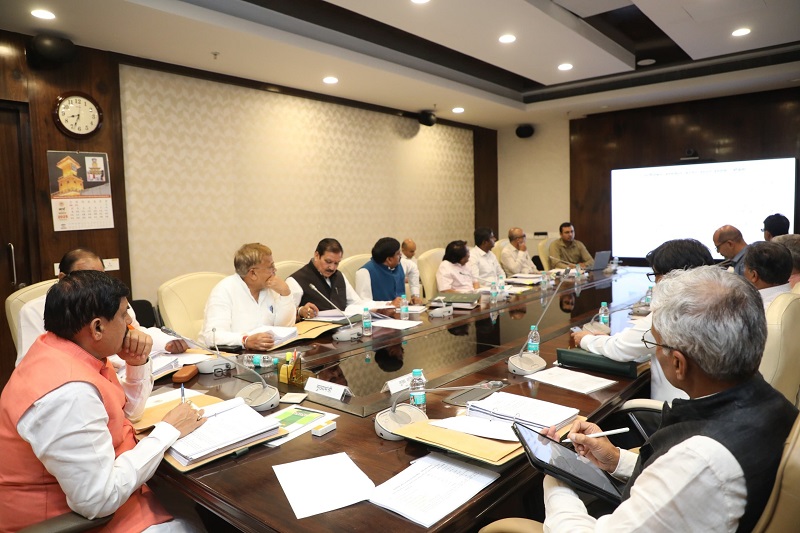 मंत्रालय में कैबिनेट बैठक मंत्रालय में कैबिनेट बैठक