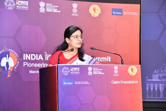 सम्मेलन को संबोधित करते हुए अनुप्रिया पटेल सम्मेलन को संबोधित करते हुए अनुप्रिया पटेल
