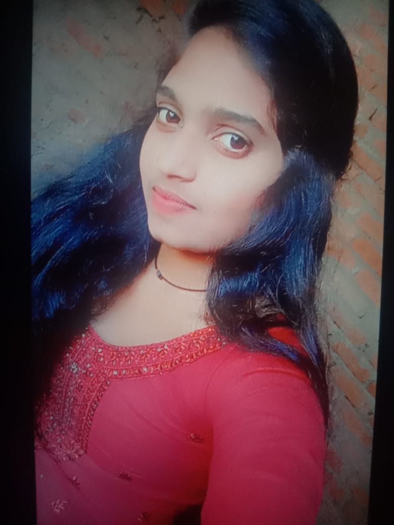 प्रयागराज : मृत छात्रा की फाइल फोटो प्रयागराज : मृत छात्रा की फाइल फोटो