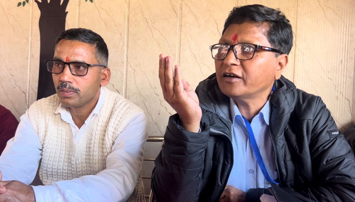 गोपेश्वर में पत्रकारों से बातचीत करते हुए जिला प्रचार प्रमुख अजय। गोपेश्वर में पत्रकारों से बातचीत करते हुए जिला प्रचार प्रमुख अजय।