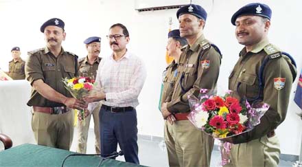 आईजी कुमाऊं योगेंद्र रावत का सम्पन्न हुआ विदाई समारोह आईजी कुमाऊं योगेंद्र रावत का सम्पन्न हुआ विदाई समारोह