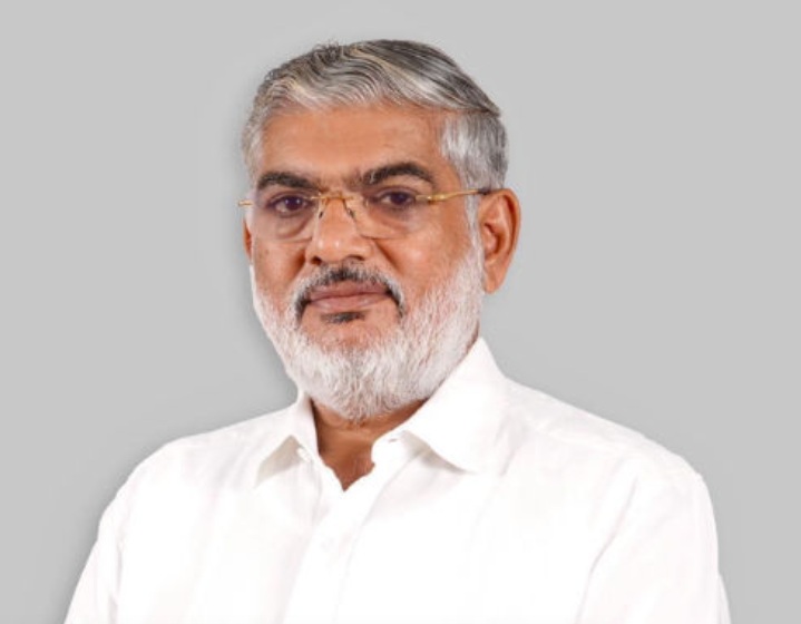 गुजरात सरकार के क्लाइमेट चेंज विभाग के मंत्री मुलूभाई बेरा गुजरात सरकार के क्लाइमेट चेंज विभाग के मंत्री मुलूभाई बेरा