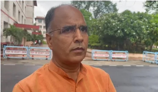 राजकुमार हत्याकांड को लेकर जलदाय मंत्री ने गुजरात के मुख्यमंत्री को सीबीआई जांच के लिए लिखा पत्र राजकुमार हत्याकांड को लेकर जलदाय मंत्री ने गुजरात के मुख्यमंत्री को सीबीआई जांच के लिए लिखा पत्र