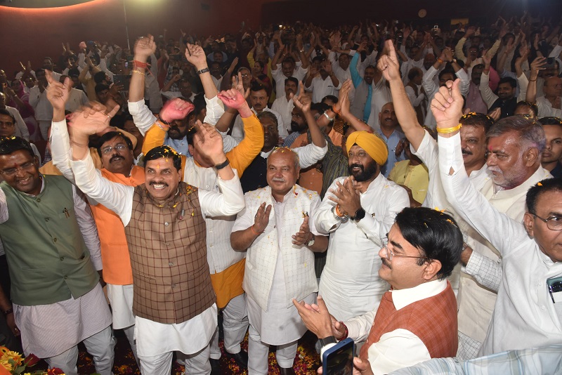 मप्र विधानसभा में फाग महोत्सव मप्र विधानसभा में फाग महोत्सव