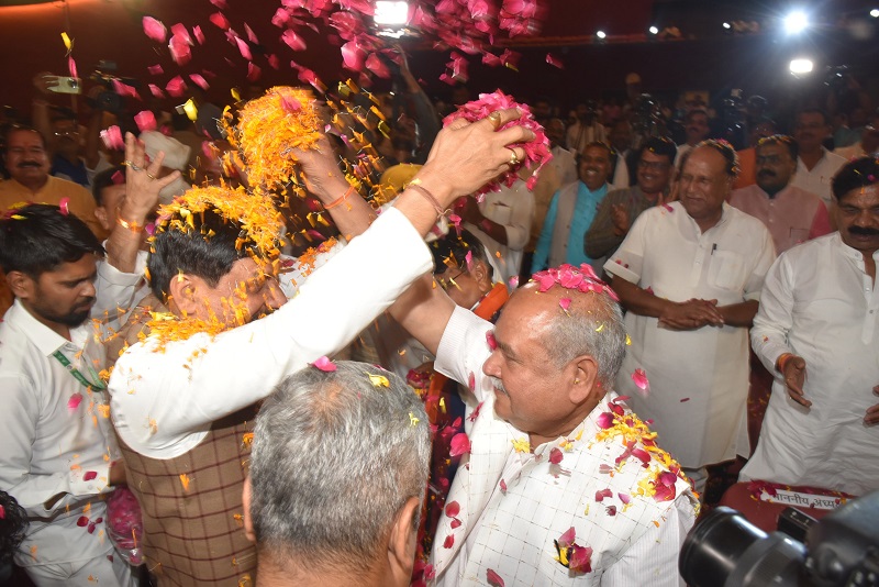 मप्र विधानसभा में फाग महोत्सव मप्र विधानसभा में फाग महोत्सव