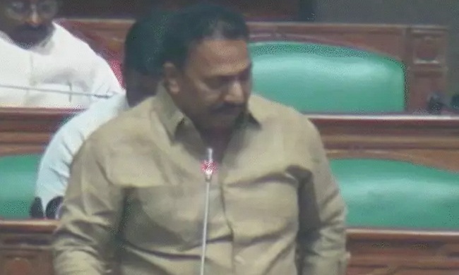 विधानसभा में आलोट विधायक (फाइल फोटो) विधानसभा में आलोट विधायक (फाइल फोटो)