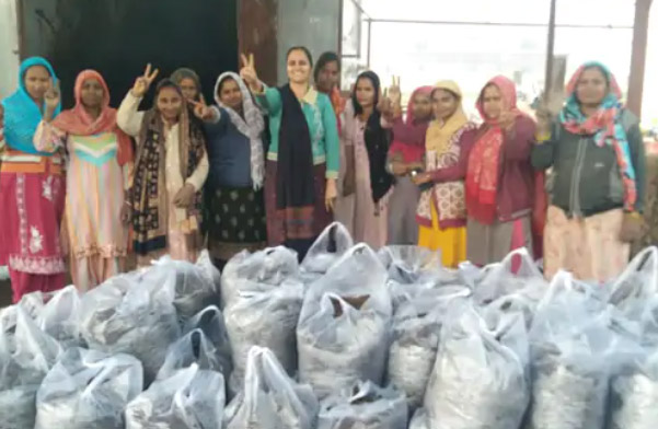 सोनीपत: असिस्टेंट प्रोफेसर सोनिया दहिया जिसे हरियाणा के मुख्यमंत्री नायब सिंह सैनी द्वारा सम्मानित किया गया सोनीपत: असिस्टेंट प्रोफेसर सोनिया दहिया जिसे हरियाणा के मुख्यमंत्री नायब सिंह सैनी द्वारा सम्मानित किया गया