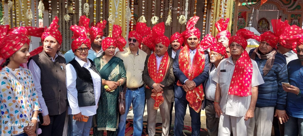 मेले के शुभारंभ मौके पर निकली गई शोभा यात्रा। मेले के शुभारंभ मौके पर निकली गई शोभा यात्रा।
