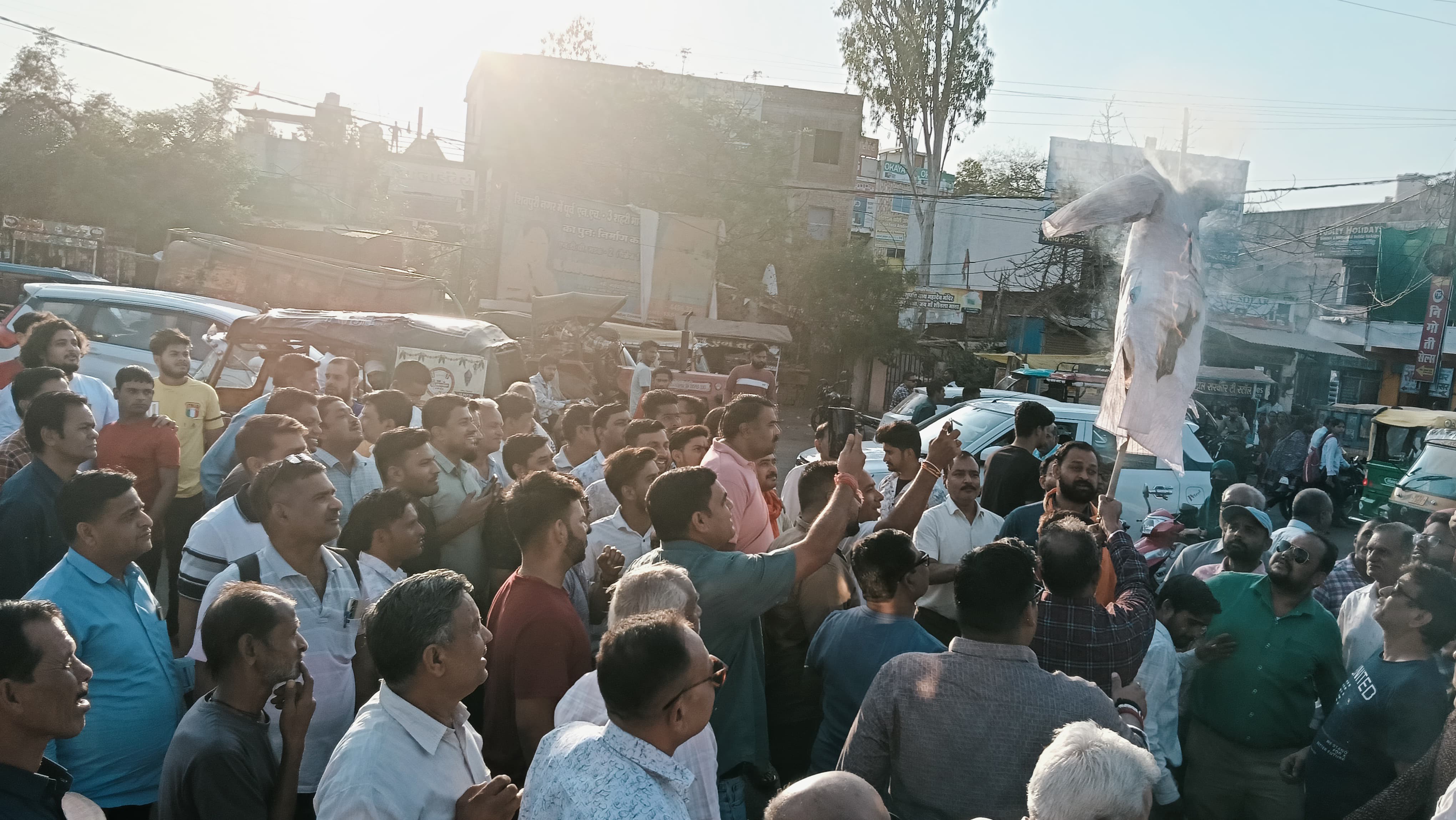 राष्ट्रीय क्षत्रिय महासभा ने किया प्रदर्शन राष्ट्रीय क्षत्रिय महासभा ने किया प्रदर्शन
