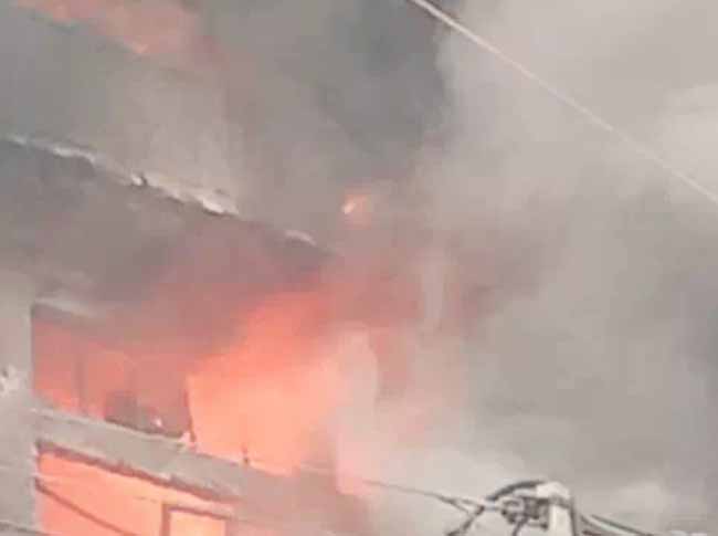 सोनीपत: राई इंडस्ट्रीयल एरिया में स्थित फैक्ट्री नंबर 1329 में लगी आग सोनीपत: राई इंडस्ट्रीयल एरिया में स्थित फैक्ट्री नंबर 1329 में लगी आग