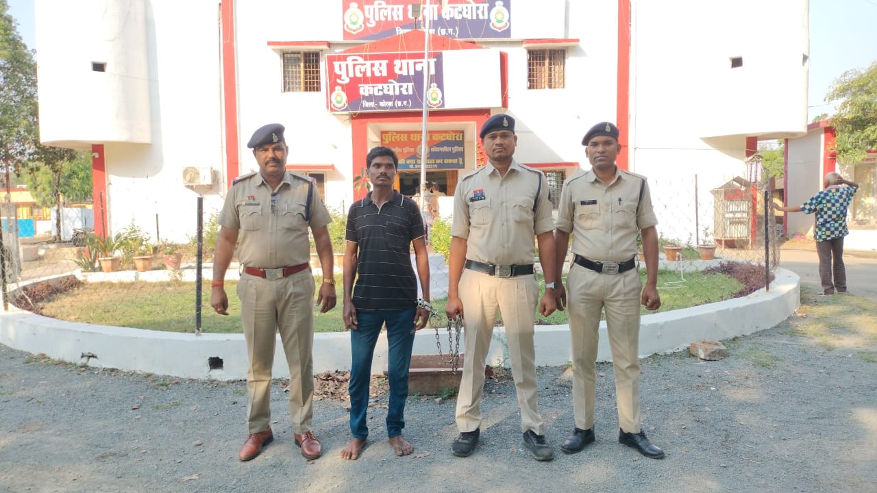 कोरबा पुलिस ने महिला की संदिग्ध मौत की गुत्थी सुलझाई – पति ही निकला हत्यारा कोरबा पुलिस ने महिला की संदिग्ध मौत की गुत्थी सुलझाई – पति ही निकला हत्यारा