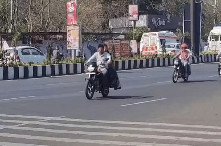 भोपाल में दोपहर की तस्वीर भोपाल में दोपहर की तस्वीर