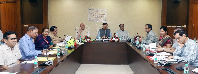 टॉस्क फोर्स की बैठक लेते हुए मंत्री उदय प्रताप सिंह टॉस्क फोर्स की बैठक लेते हुए मंत्री उदय प्रताप सिंह