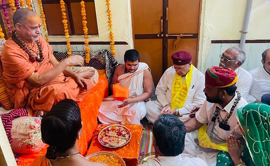 देशवासियाें के हित में हाेगा गाै माता काे राष्ट्र का दर्जा मिलना : शंकराचार्य सदानंद सरस्वती महाराज देशवासियाें के हित में हाेगा गाै माता काे राष्ट्र का दर्जा मिलना : शंकराचार्य सदानंद सरस्वती महाराज