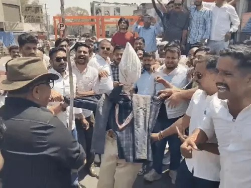 सपा सांसद की जुबान काटने वाले को 5.51 लाख इनाम देगी करणी सेना