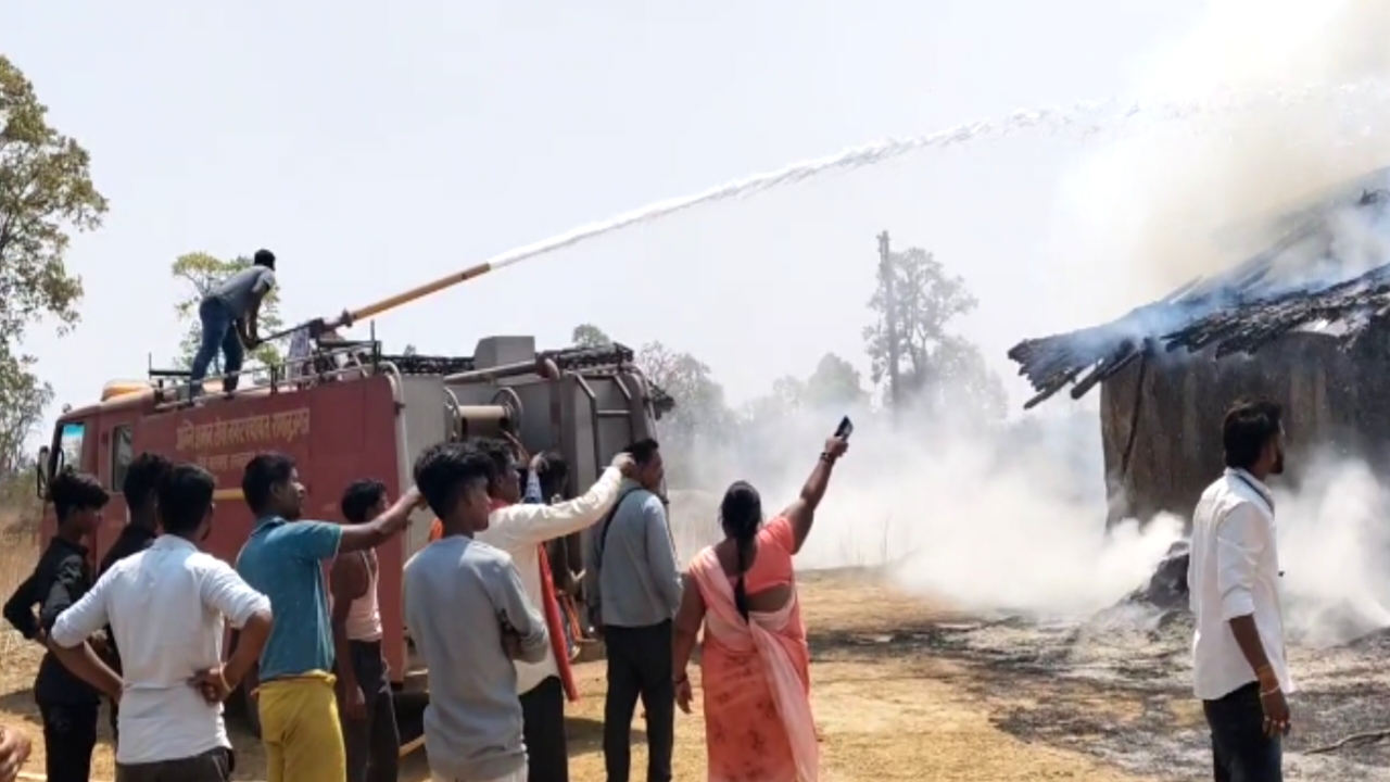 आग पर पाया गया काबू। आग पर पाया गया काबू।