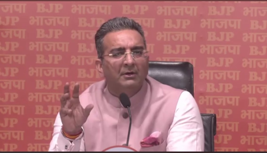 प्रेस वार्ता को संबोधित करते हुए भाजपा प्रवक्ता गौरव भाटिया प्रेस वार्ता को संबोधित करते हुए भाजपा प्रवक्ता गौरव भाटिया