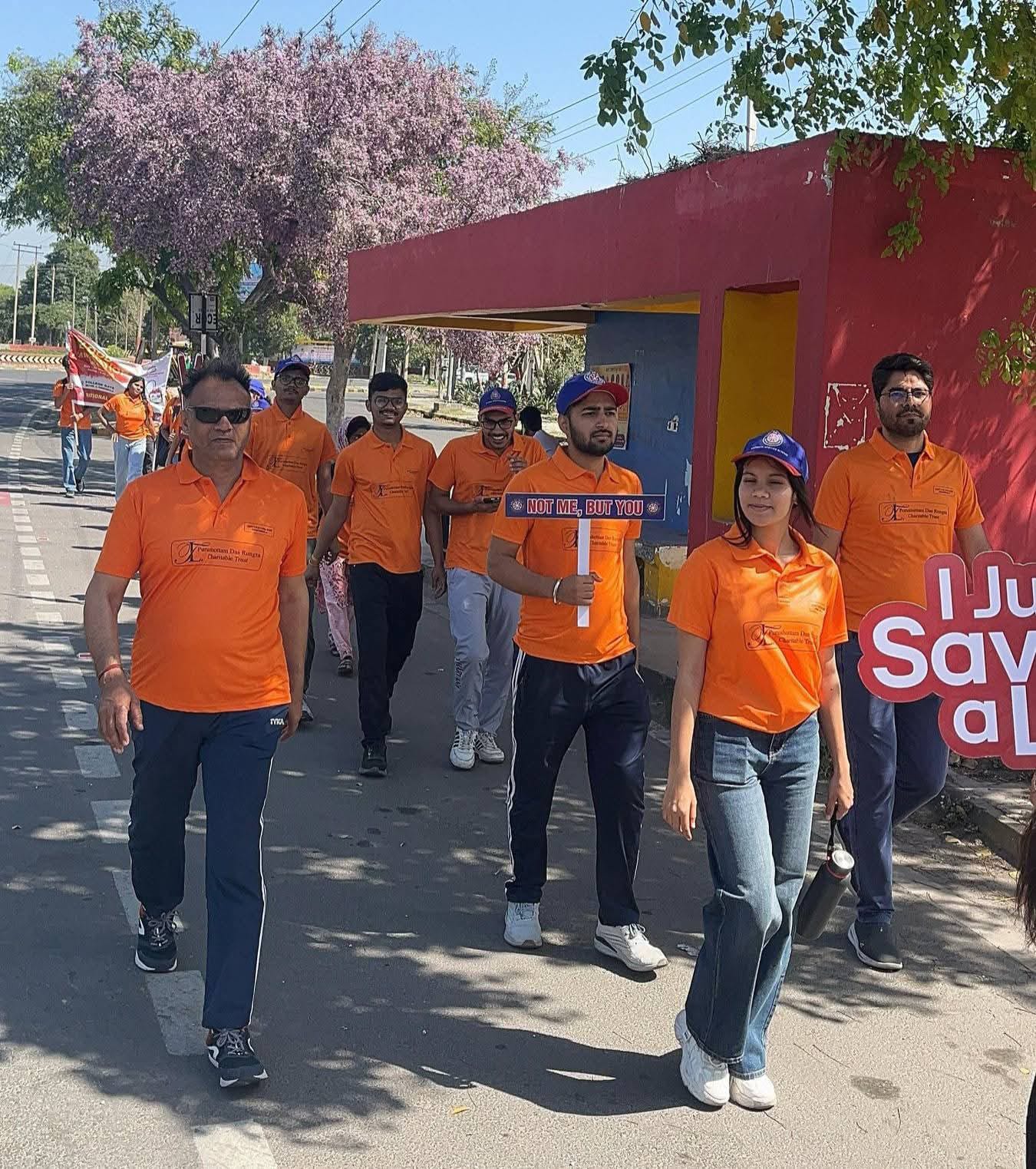 पंचकूला में एनएसएस कार्यकर्ता जागरूकता रैली निकालते हुए पंचकूला में एनएसएस कार्यकर्ता जागरूकता रैली निकालते हुए