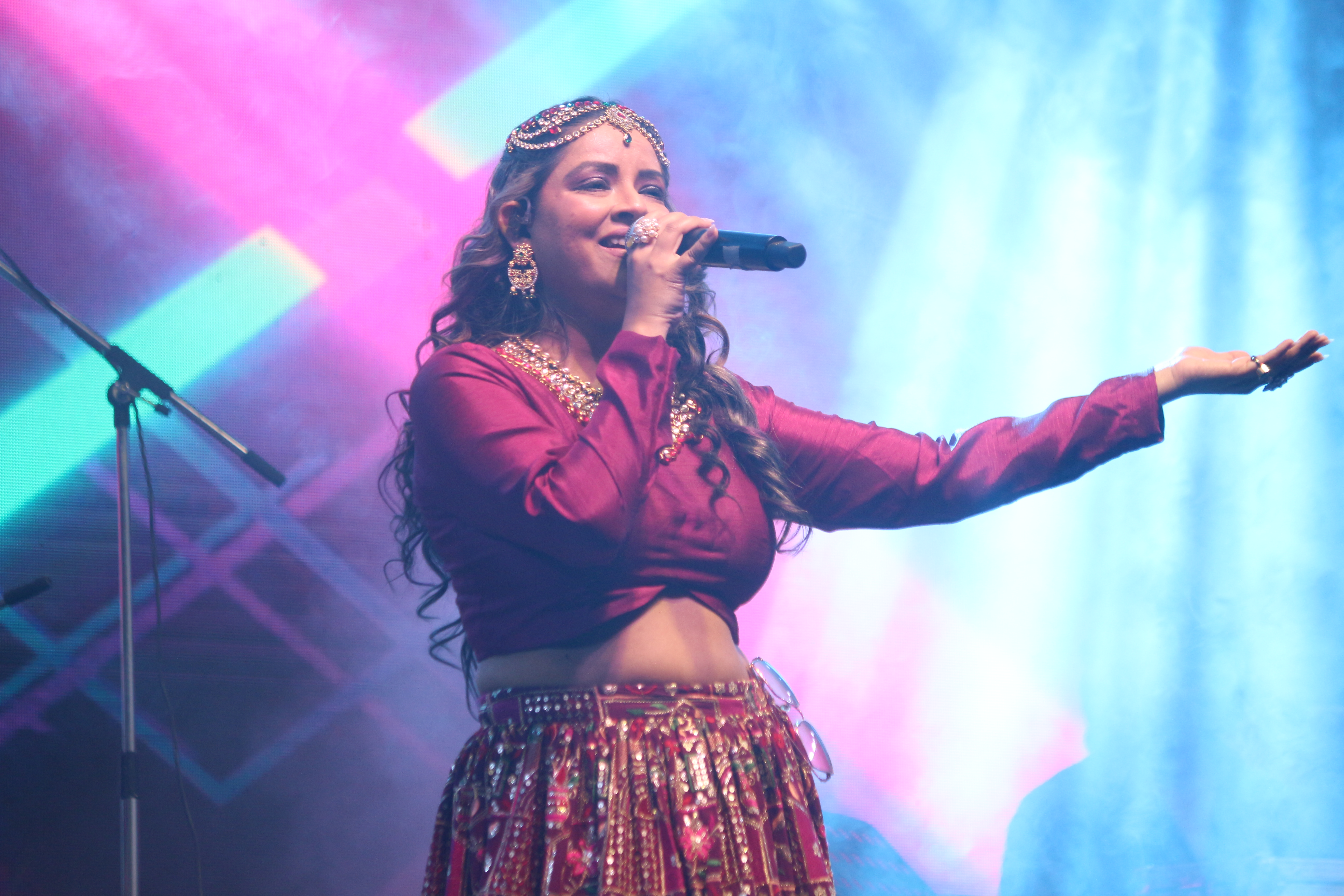 राजस्थान दिवस समारोह में सारेगामा फेम रीनी चंद्रा और हनी ट्रूपर की फ्यूजन बैंड परफॉर्मेंस राजस्थान दिवस समारोह में सारेगामा फेम रीनी चंद्रा और हनी ट्रूपर की फ्यूजन बैंड परफॉर्मेंस