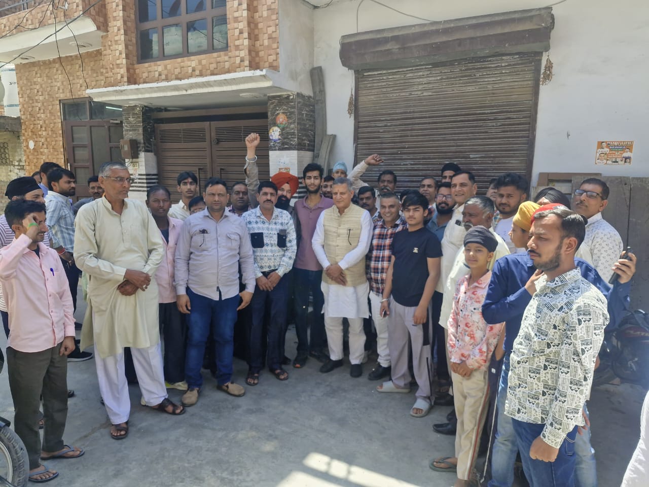 कार्यक्रम के दौरान पूर्व मंत्री कंवर पाल कार्यक्रम के दौरान पूर्व मंत्री कंवर पाल