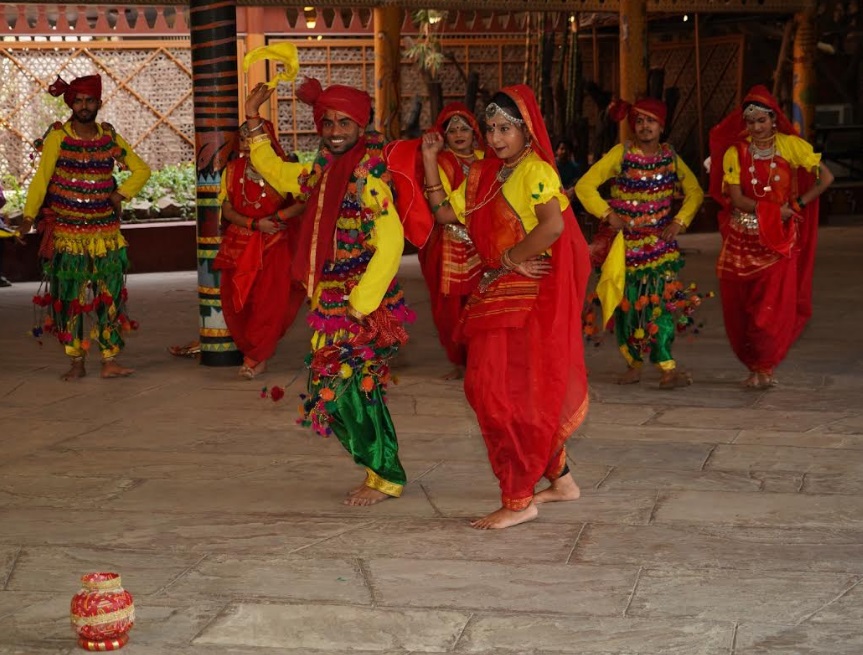 मप्र जनजातीय संग्रहालय में हुई नृत्य और गायन की प्रस्तुति मप्र जनजातीय संग्रहालय में हुई नृत्य और गायन की प्रस्तुति
