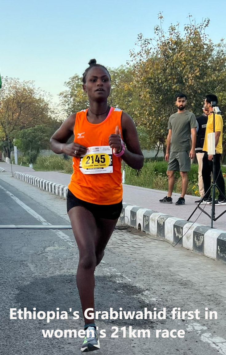 महिलाओं की 21 किलोमीटर दौड़ में इथोपिया की ग्रैबिवाहिद महिलाओं की 21 किलोमीटर दौड़ में इथोपिया की ग्रैबिवाहिद