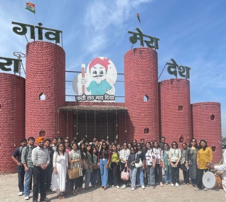 मेरा गांव मेरा देश का भ्रमण करते पानीपत आईबी महाविद्यालय के विद्यार्थी मेरा गांव मेरा देश का भ्रमण करते पानीपत आईबी महाविद्यालय के विद्यार्थी