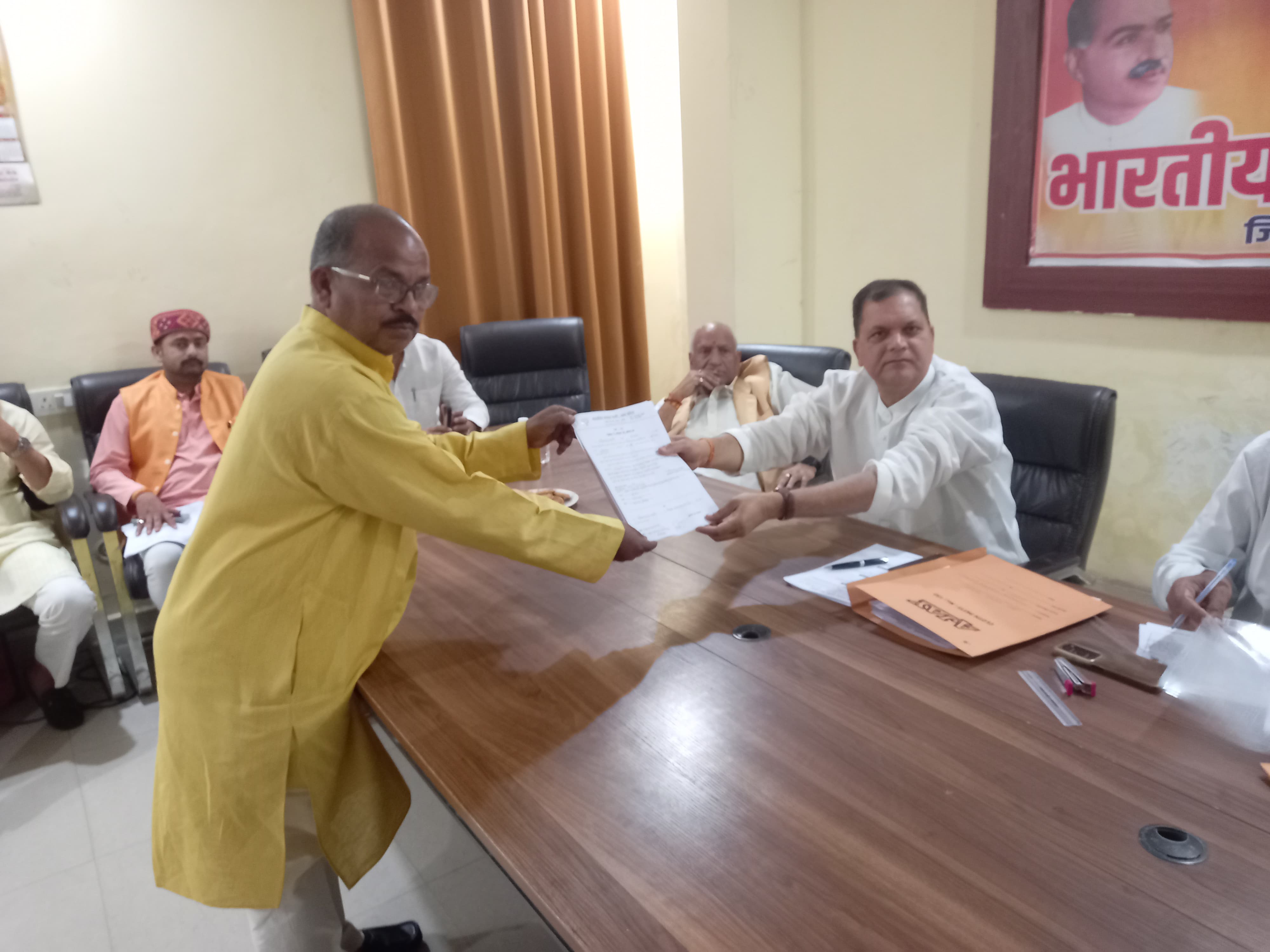 भाजपा जिलाध्यक्ष के लिए 42 व प्रांतीय परिषद के लिए हुए सात नामांकन भाजपा जिलाध्यक्ष के लिए 42 व प्रांतीय परिषद के लिए हुए सात नामांकन