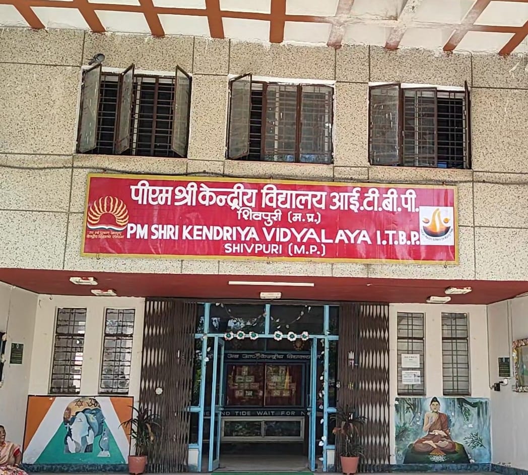 पंजीयन फार्म प्राप्त करने हेतु अभ्यर्थी का जन्म प्रमाण पत्र साथ में लाना होगा पंजीयन फार्म प्राप्त करने हेतु अभ्यर्थी का जन्म प्रमाण पत्र साथ में लाना होगा