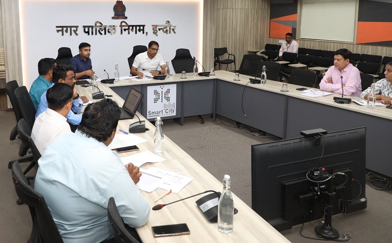कलेक्टर आशीष सिंह की अध्यक्षता में सम्पन्न हुई बैठक कलेक्टर आशीष सिंह की अध्यक्षता में सम्पन्न हुई बैठक