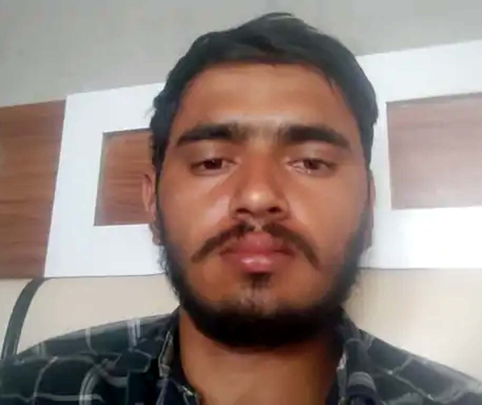 लूट का शिकार मोटर मैकेनिक सूरज। लूट का शिकार मोटर मैकेनिक सूरज।