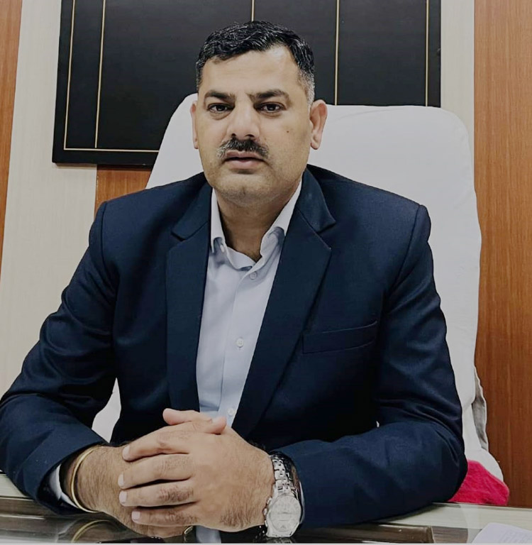 सोनीपत: राजकीय औद्योगिक प्रशिक्षण संस्थान के प्रिंसिपल विक्रम सिंह सोनीपत: राजकीय औद्योगिक प्रशिक्षण संस्थान के प्रिंसिपल विक्रम सिंह