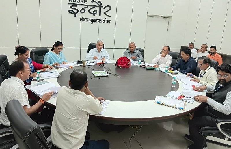 संभागायुक्त दीपक सिंह की अध्यक्षता में आयुर्वेद महाविद्यालय एवं चिकित्सालय की स्वशासी कार्यकारिणी की बैठक सम्पन्न संभागायुक्त दीपक सिंह की अध्यक्षता में आयुर्वेद महाविद्यालय एवं चिकित्सालय की स्वशासी कार्यकारिणी की बैठक सम्पन्न