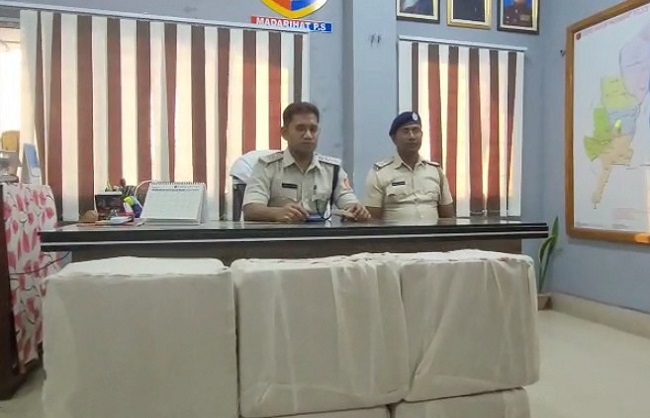 कफ सिरप के साथ एक गिरफ्तार कफ सिरप के साथ एक गिरफ्तार