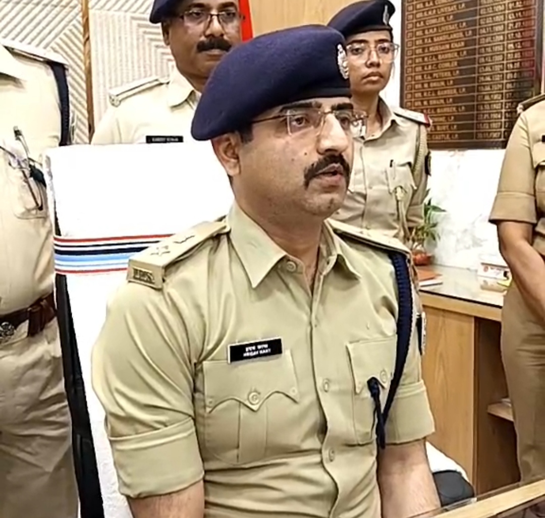 जानकारी देते एसएसपी जानकारी देते एसएसपी