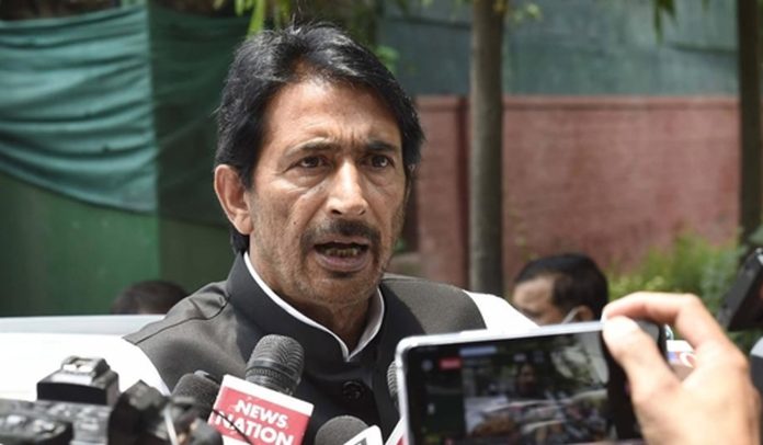 कांग्रेस ने उपराज्यपाल के 48 जेकेएएस अधिकारियों के तबादले के फैसले की आलोचना की कांग्रेस ने उपराज्यपाल के 48 जेकेएएस अधिकारियों के तबादले के फैसले की आलोचना की