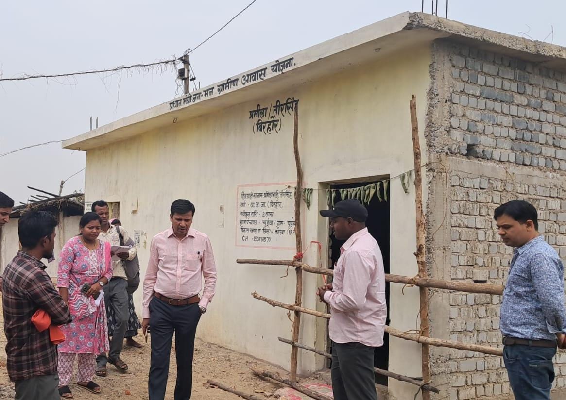 कोरबा सीईओ जिला पंचायत ने सुदूर ग्रामीण क्षेत्रों में प्रधानमंत्री आवास का किया निरीक्षण, निर्माण कार्य में तेजी लाने के दिए निर्देश कोरबा सीईओ जिला पंचायत ने सुदूर ग्रामीण क्षेत्रों में प्रधानमंत्री आवास का किया निरीक्षण, निर्माण कार्य में तेजी लाने के दिए निर्देश