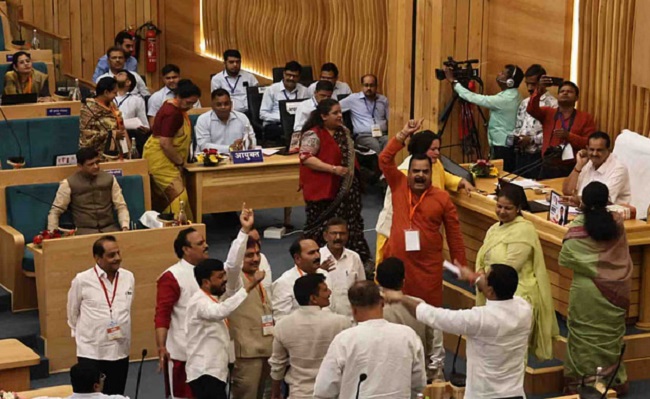 इंदौर नगर निगम का आठ हजार करोड़ रुपये का बजट पास, 10 घंटे चली चर्चा इंदौर नगर निगम का आठ हजार करोड़ रुपये का बजट पास, 10 घंटे चली चर्चा