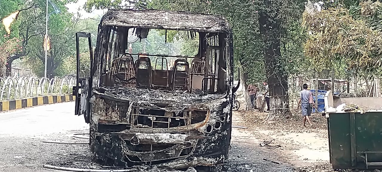 जला हुवा गाड़ी, जला हुवा गाड़ी,