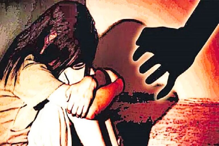 पलवल: नाबालिग लड़की से छेड़छाड़, धमकी देकर बदमाश फरार पलवल: नाबालिग लड़की से छेड़छाड़, धमकी देकर बदमाश फरार