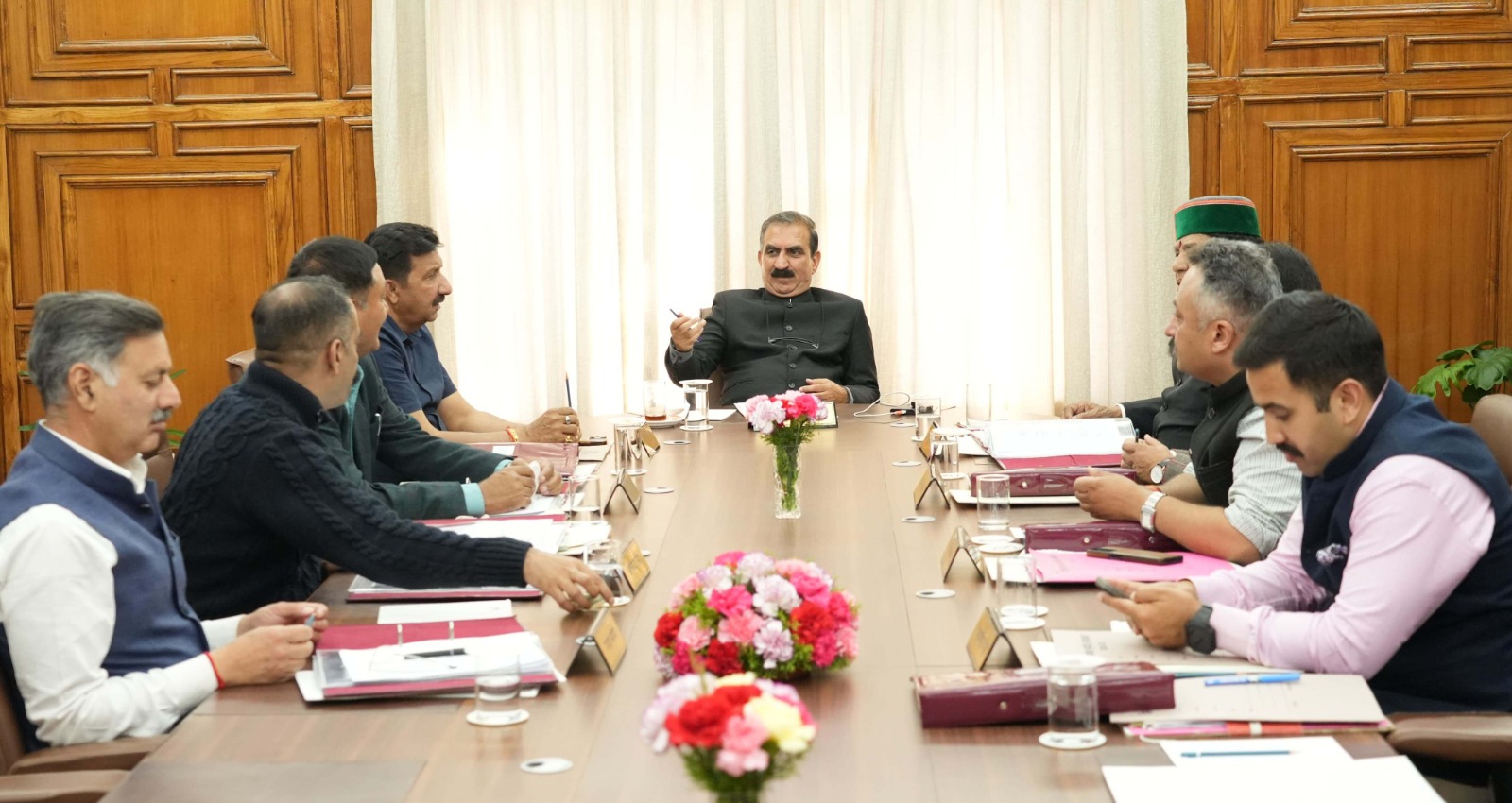 कैबिनेट बैठक का आयोजन कैबिनेट बैठक का आयोजन