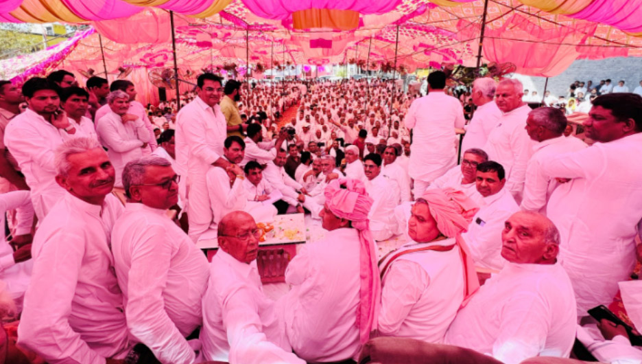 सोनीपत बरोदा विधानसभा कार्यालय में धन्यवाद समारोह में सासंद दीपेंद्र हुड्डा सोनीपत बरोदा विधानसभा कार्यालय में धन्यवाद समारोह में सासंद दीपेंद्र हुड्डा