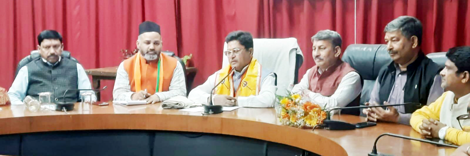 प्रदेश प्रभारी दुष्यंत गौतम पहुंचे नैनीताल प्रदेश प्रभारी दुष्यंत गौतम पहुंचे नैनीताल
