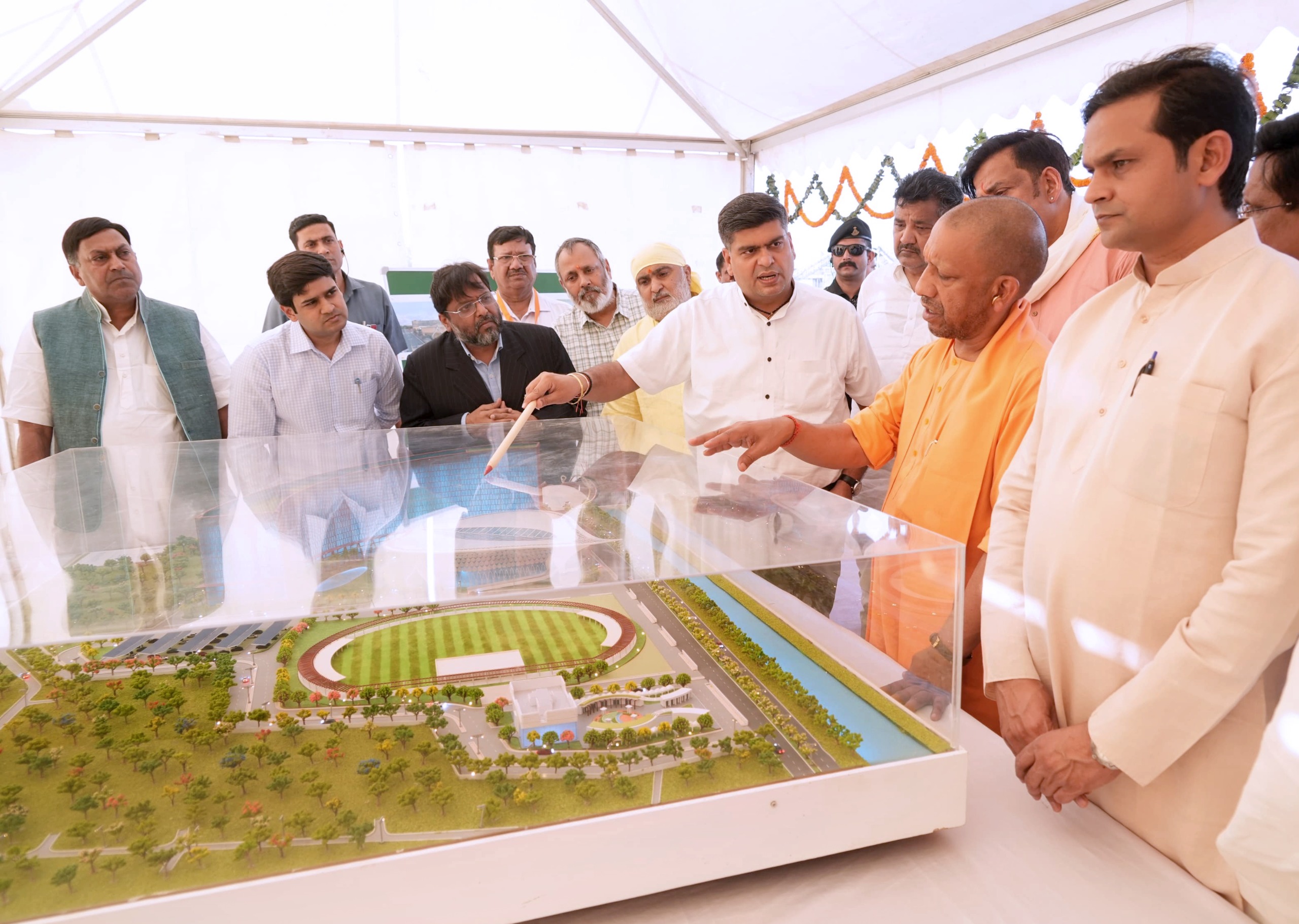 मुख्यमंत्री ने किया 5000 की क्षमता वाले इंटीग्रेटेड स्टेट ऑफ आर्ट कन्वेंशन सेंटर का शिलान्यास* मुख्यमंत्री ने किया 5000 की क्षमता वाले इंटीग्रेटेड स्टेट ऑफ आर्ट कन्वेंशन सेंटर का शिलान्यास*