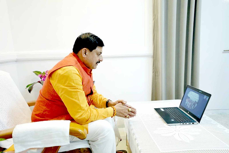 मुख्यमंत्री ने नवदम्पत्तियों को दी शुभकामनाएं मुख्यमंत्री ने नवदम्पत्तियों को दी शुभकामनाएं