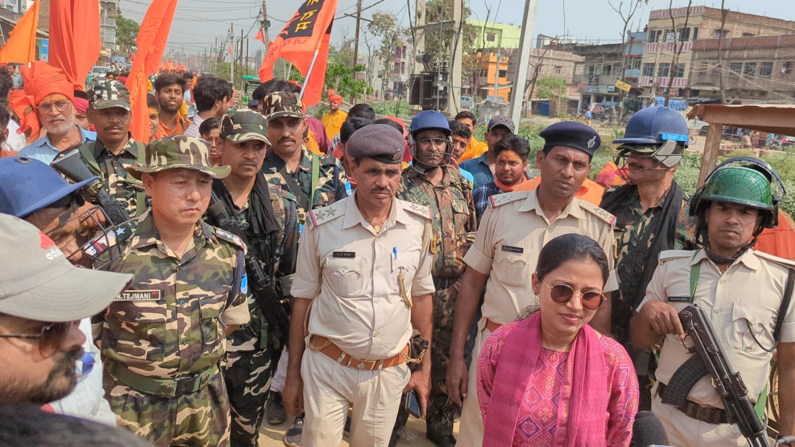 सुरक्षा को लेकर चौकस प्रशासनिक अधिकारी